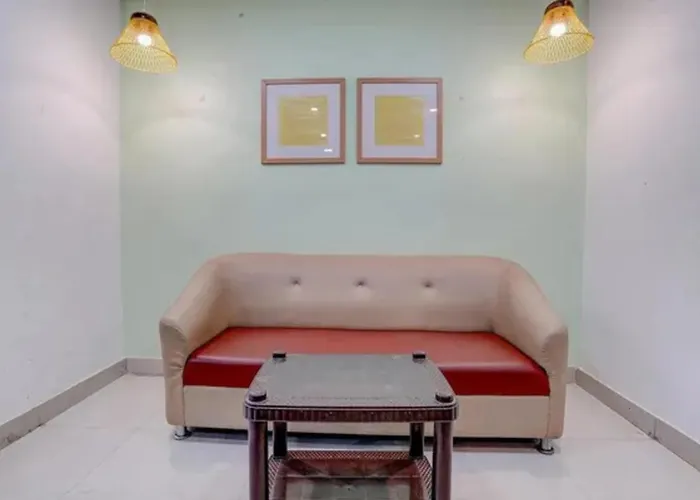 Collection O Vardhan House Pune