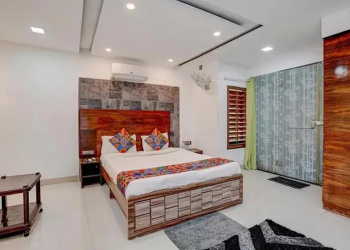Collection O Vardhan House Pune