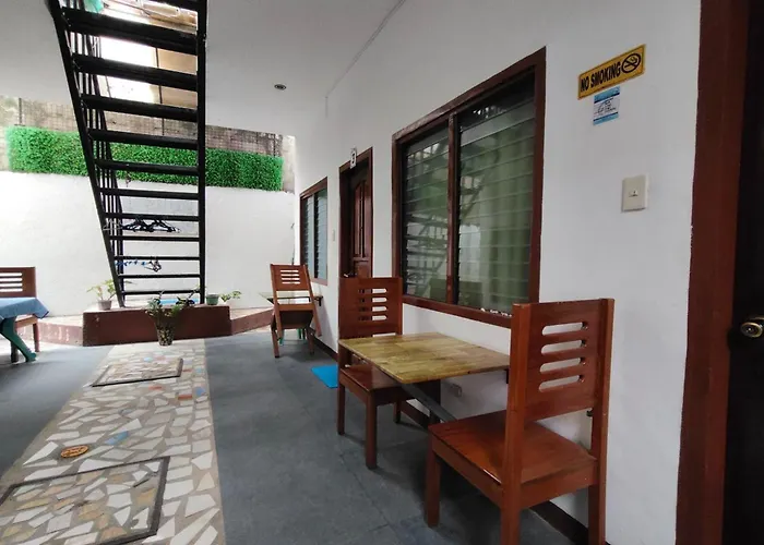 Love Vega Hometel El Nido near Beach