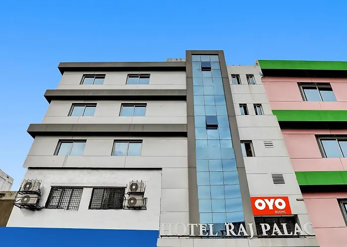Super Collection O Hotel Raj Palace Vadodara