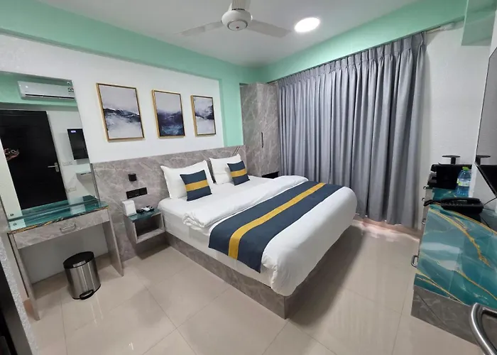 Tour Inn Male