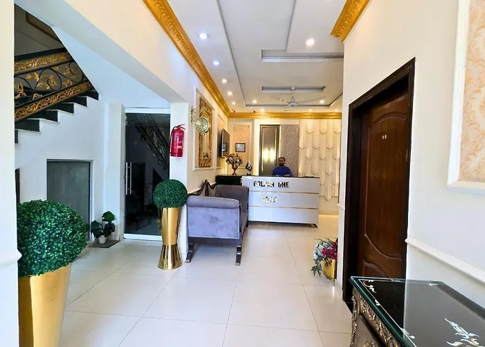 Golden One Hotel Lahore