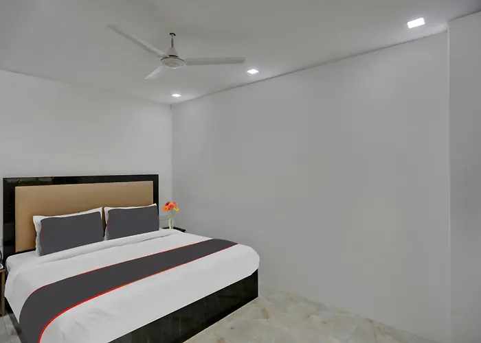 Super Townhouse The Arrow Near Lotus Temple Hotel New Delhi