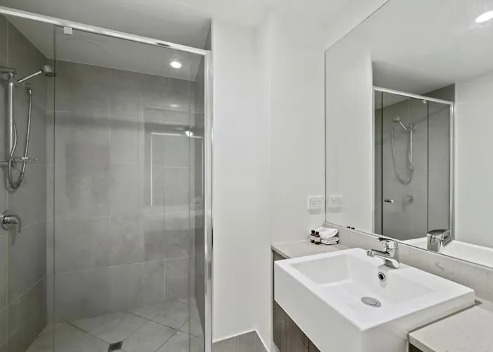 Waterline At Oceanside Hotel Kawana Waters