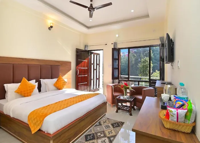 La Riqueza Dhanolti View - Mountain View Rooms - Near To Eco Park & Surkanda Devi Temple Dhanaulti