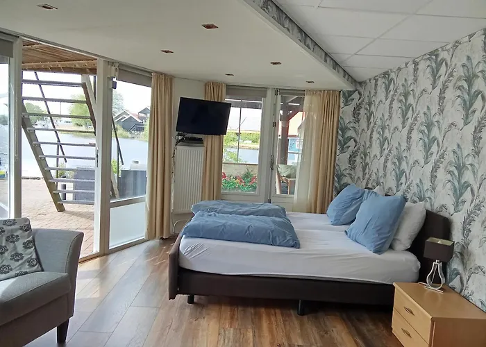 B&B aan het water Earnewâld