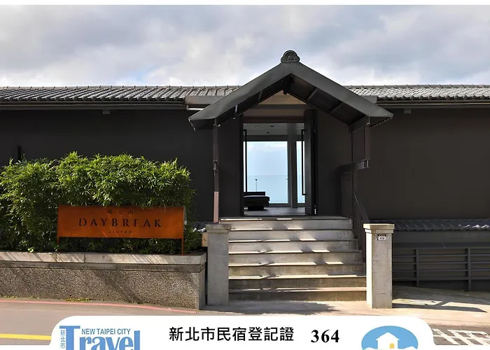 Daybreak Bed & Breakfast Jiufen