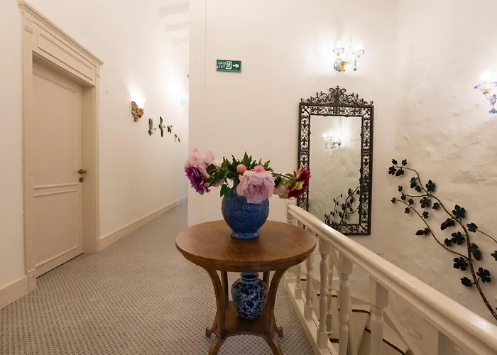 Alacati Tas Otel
