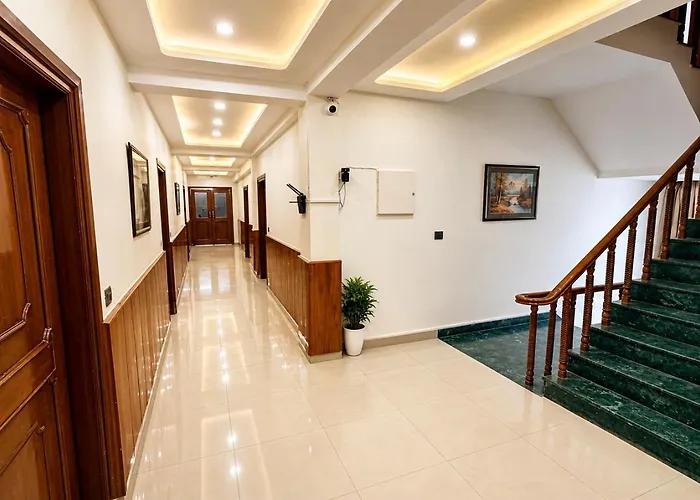 Kashish Residency And Banquet Hotel Noida