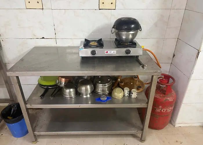 Gulnaar Inn Near Us Counsulate Sankar Nethralaya Apollo Hospital Chennai