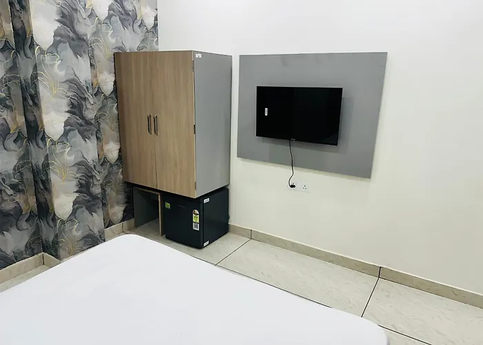 Grover International Hotel Bathinda