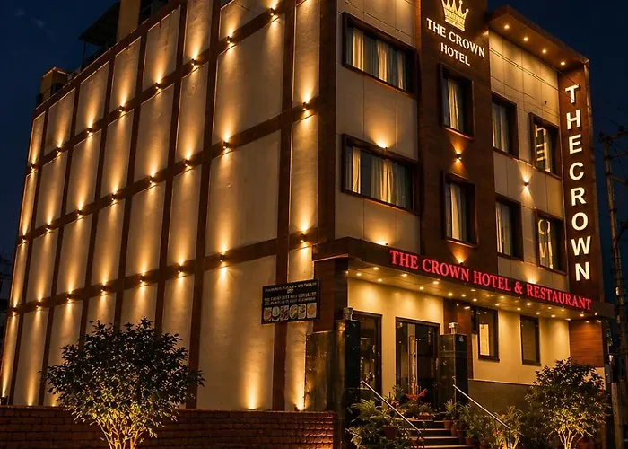 The Crown Hotel Agra Near Taj Mahal & Restaurant