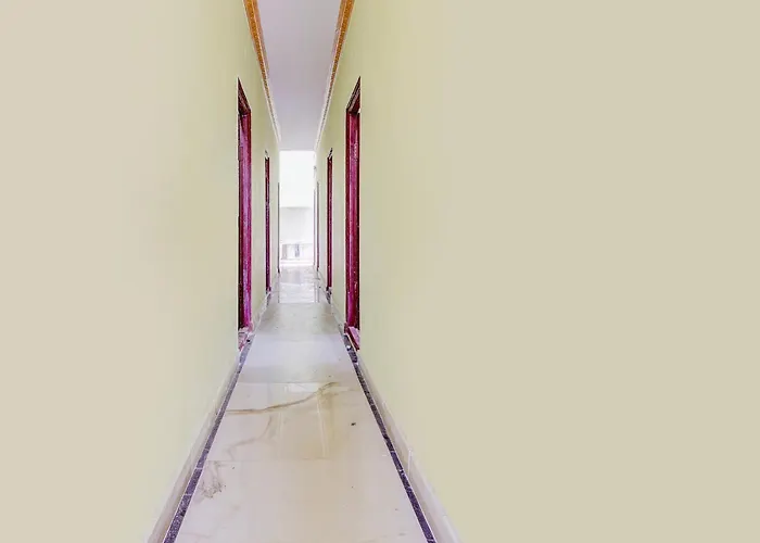 Hotel O V Guest In Guntur