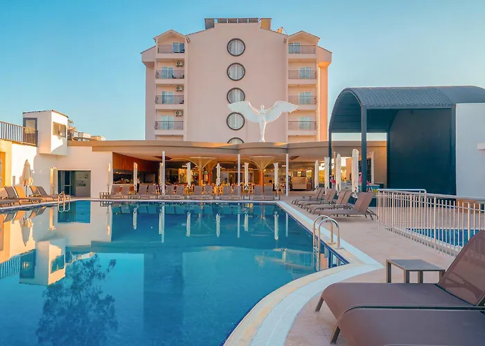 Q Ella Beach Hotel Side