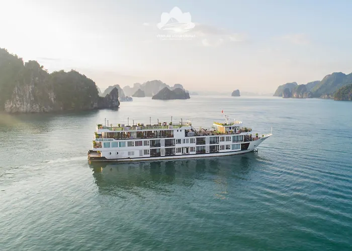 Verdure Lotus Grandeur Cruise On Ha Long Bay