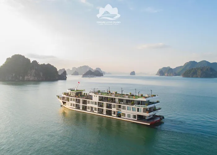 Verdure Lotus Grandeur Cruise On Ha Long Bay