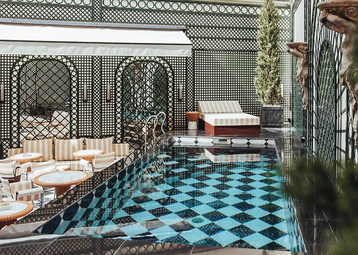 Hotel Sax Paris, Lxr Hotels & Resorts