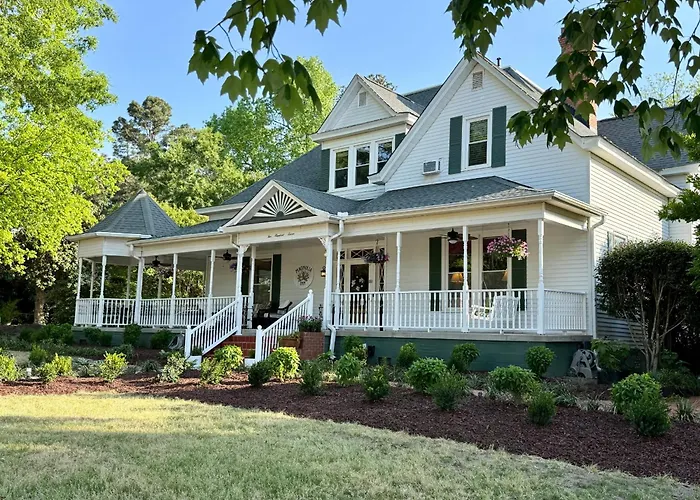 Magnolia Inn Clayton