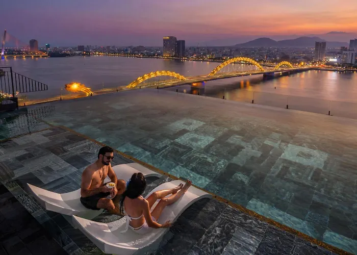 Caro Premium Danang Hotel