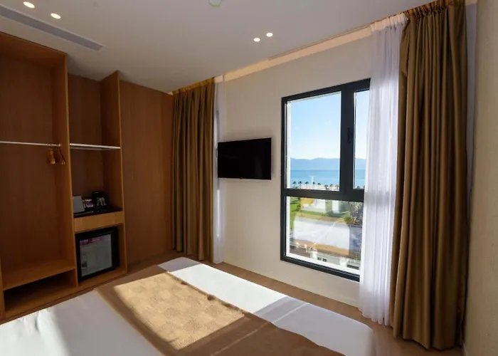 Mahoro Boutique Hotel Vlorë