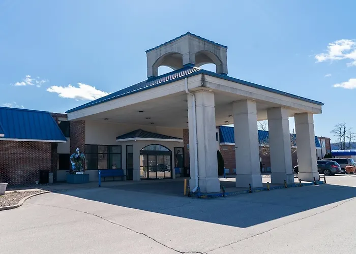 Coratel Inn And Suites By Jasper Lacrosse La Crosse
