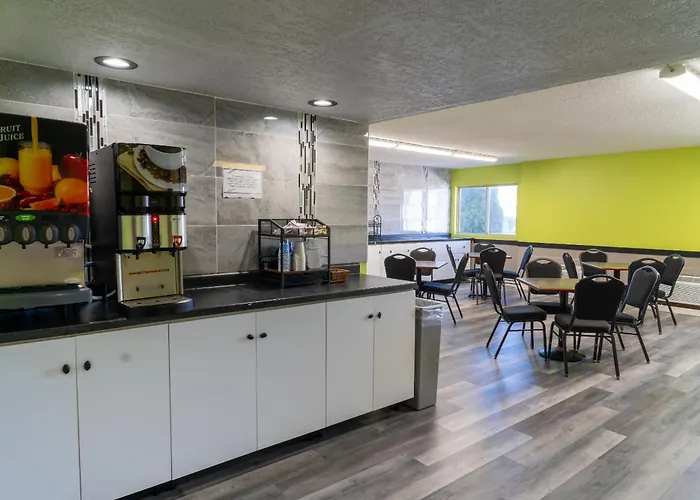 Coratel Inn And Suites By Jasper Lacrosse La Crosse