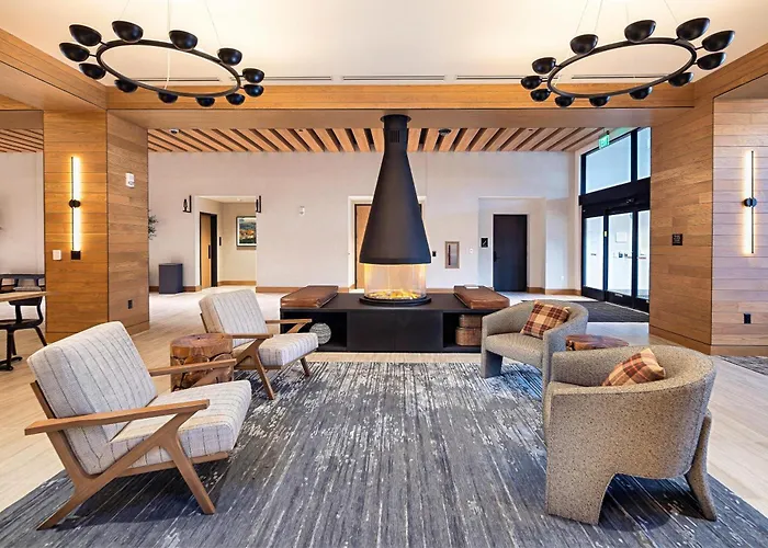 The Key Hotel Dubuque, Tapestry Collection By Hilton