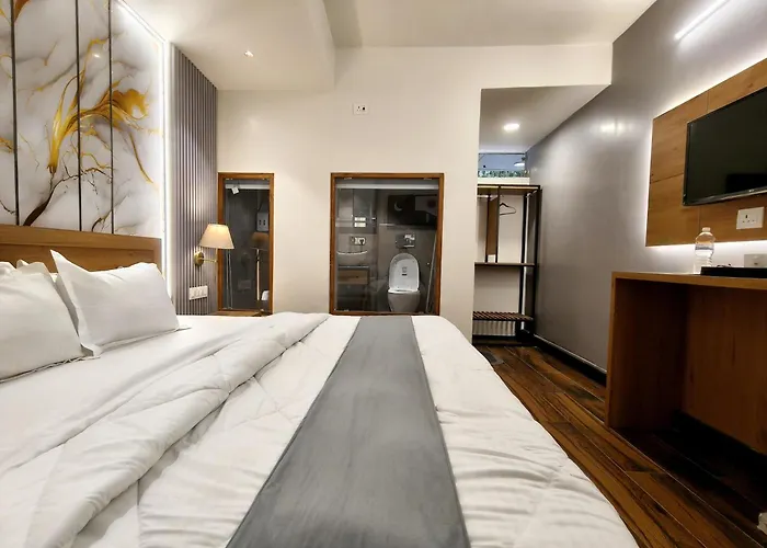 Hotel Premjees Paradise Solan