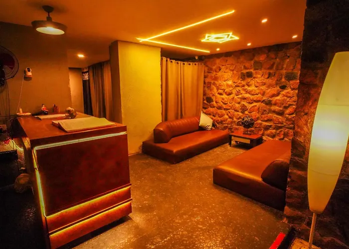 The Slate Hotel Nungambakkam Near Us Embassy & Apollo Hospital Chennai