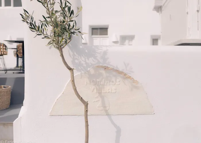 Nomikos Villas Fira 