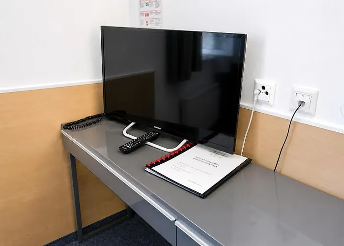 Hotel Donaustadt Kagran - at Metro U1 Viena