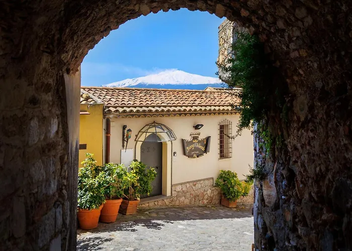 Borgo Medievale Castelmola