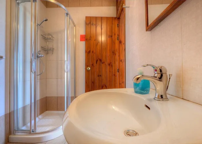 Green Grove Guest House Saint Julian's