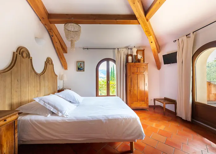 La Ferme Rose-Hôtel de Charme Moustiers-Sainte-Marie