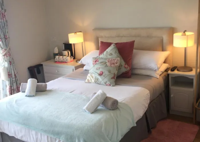 Coral Gables Guesthouse & Campsite Rosslare Harbour