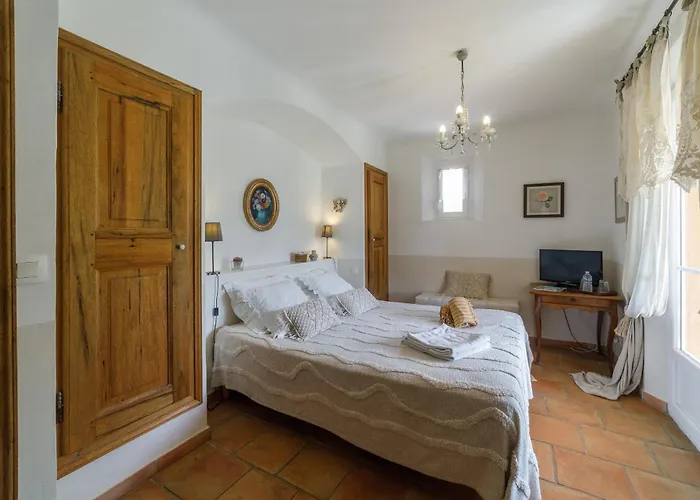 Mas De L'Olivette Bed & Breakfast Cotignac