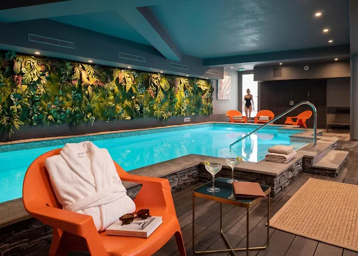 Hotel le Cinq Hyper - Centre Chambéry