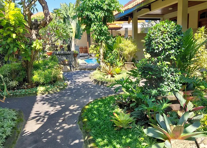 Flamboyan Hotel Kuta Lombok