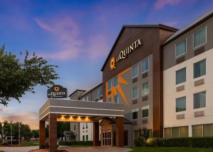 La Quinta By Wyndham Austin Round Rock Hotel