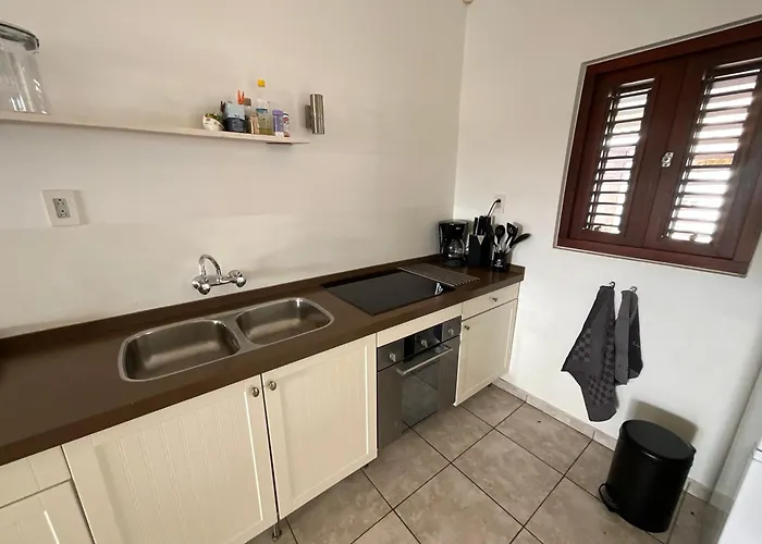 Bantopa Apartments Willemstad