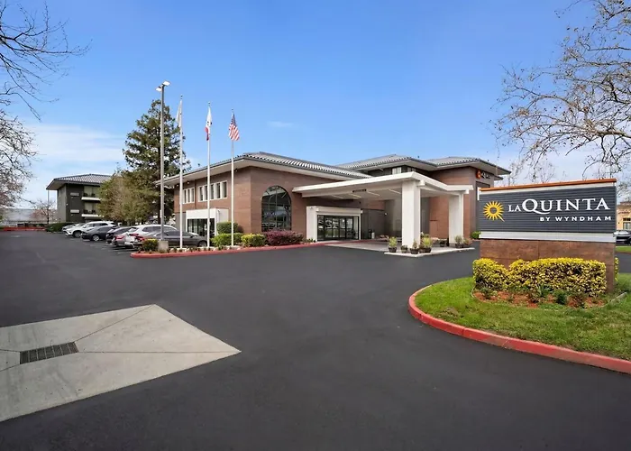 La Quinta By Wyndham Oakland - Hayward Hotel