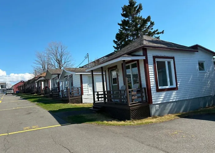 Motel Au Fleuve D'Argent Riviere-du-Loup