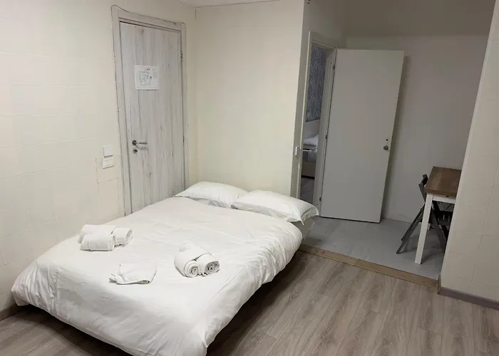 A Quattro Passi Da Otel Roma
