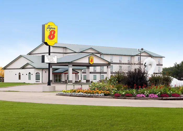Super 8 By Wyndham Swan River Mb