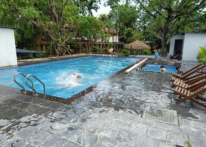 Chitwan Tiger Camp Hotel Sauraha