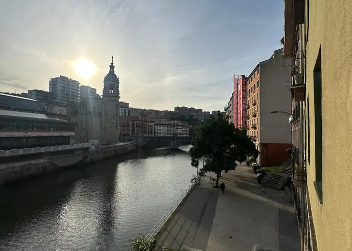 Pension Boutique Caravan Cinema Bilbao