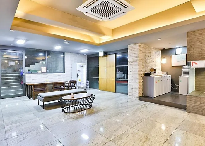 Seomyeon Hound Hotel 1St Street Busan