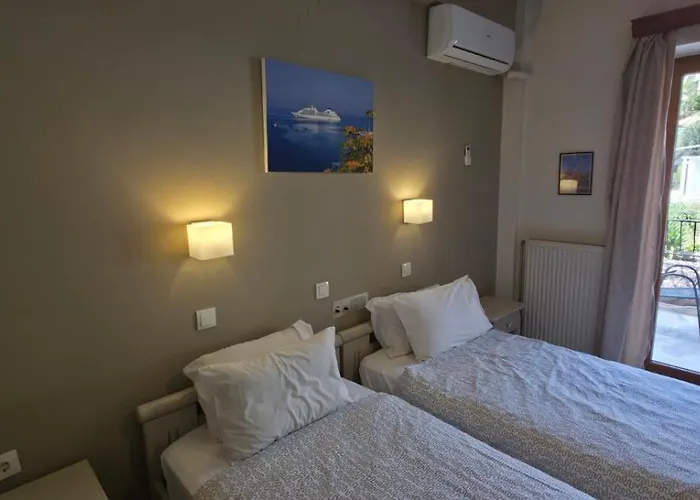 Hotel Adonis Mithimna