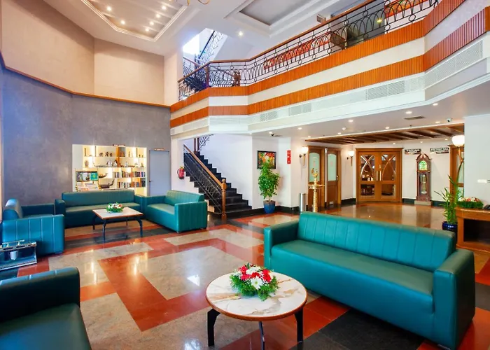 Holiday Hotel Cherai Beach