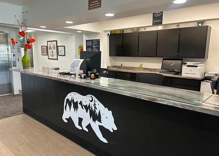 Super 8 By Wyndham Montpelier - Bear Lake